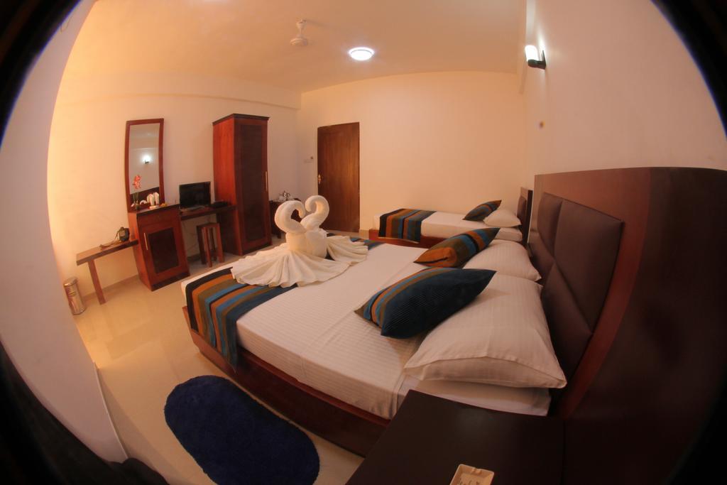 Hotel Kamrel קורונגאלה מראה חיצוני תמונה
