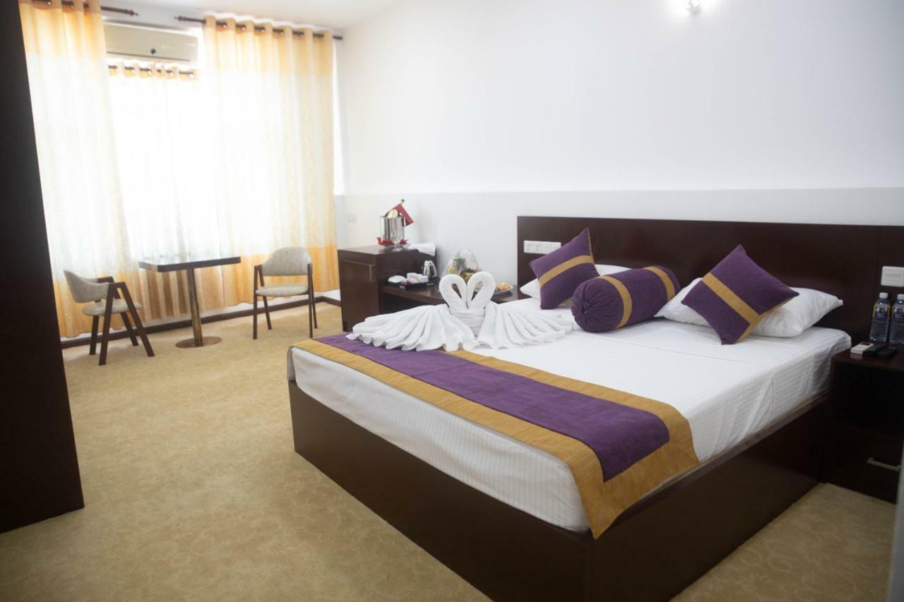 Hotel Kamrel קורונגאלה מראה חיצוני תמונה